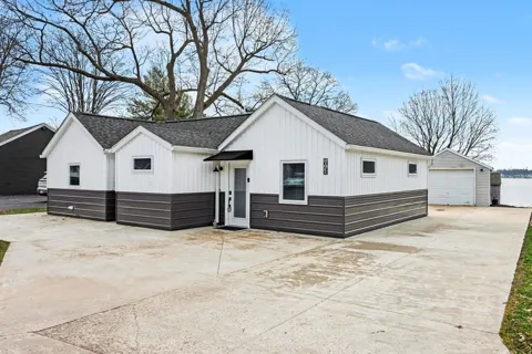 10139 Woodlawn Drive