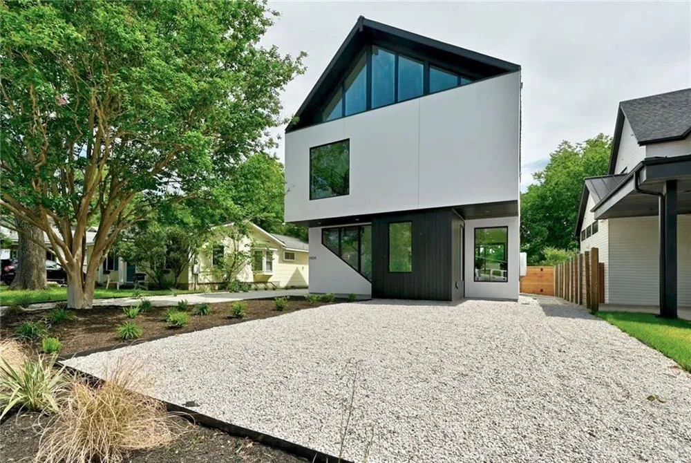 1904 Collier Street Austin, TX 78704