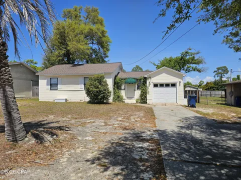 1026 W 12th Court