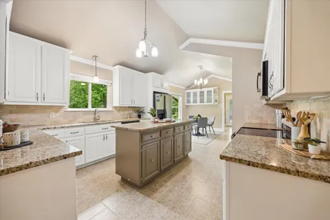 11403 Centennial Trail