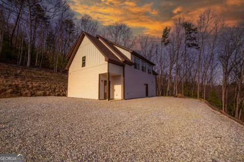 802 Mull Valley Road