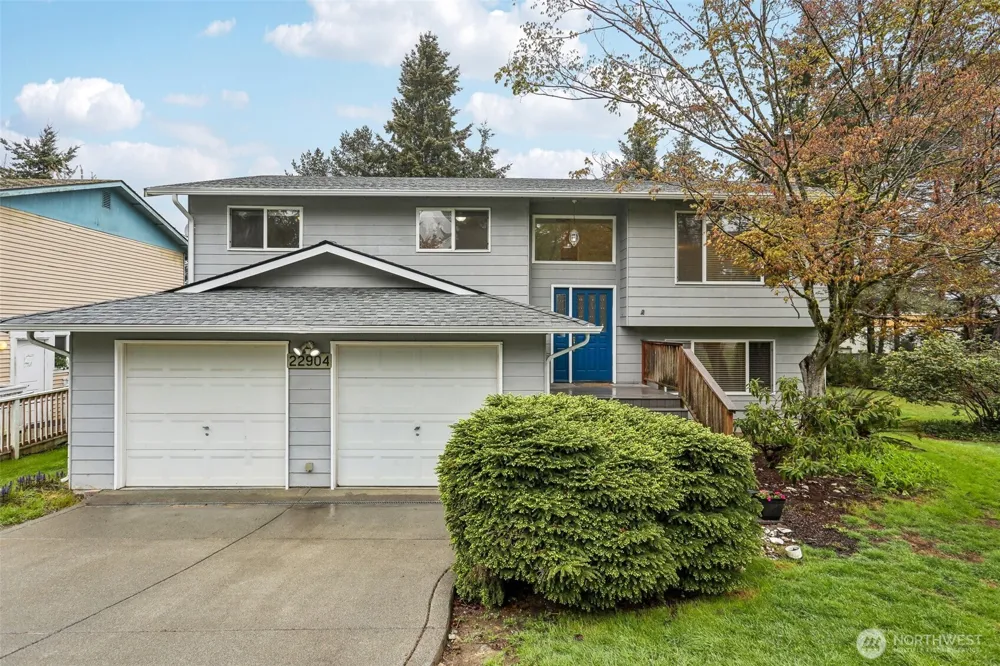 22904 41st Place W Mountlake Terrace, WA 98043