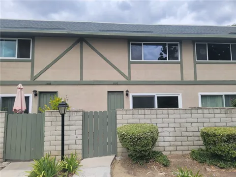 1103 W Francis