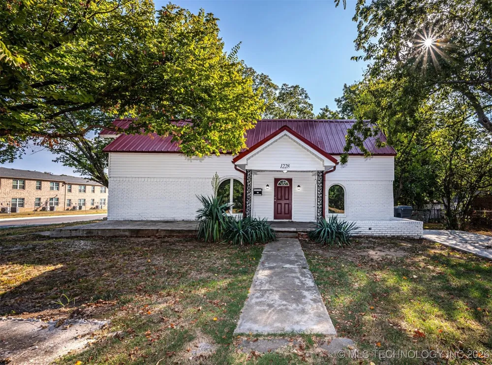 1228 D STREET NW Ardmore, OK 73401