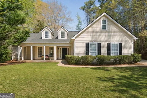 4013 E Point Court