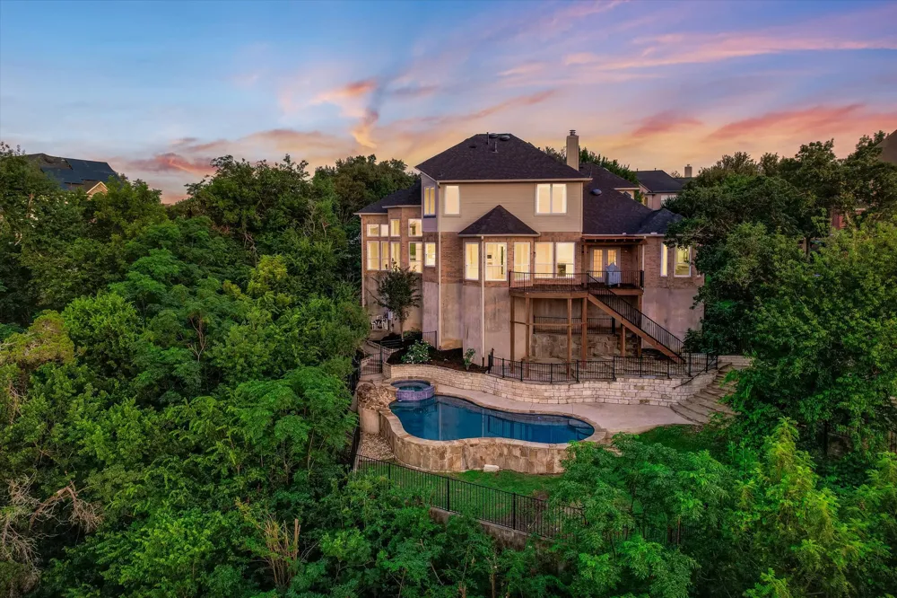 5506 Merrywing Circle
