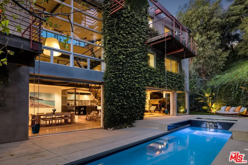 562 Stassi Lane