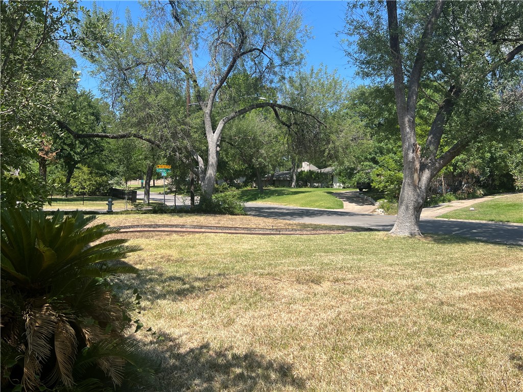 2426 Hartford Road Austin, TX 78703