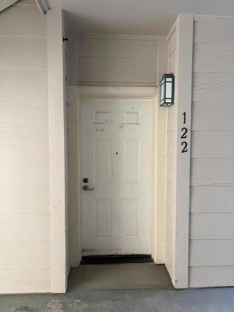 1400 El Camino Real #122
