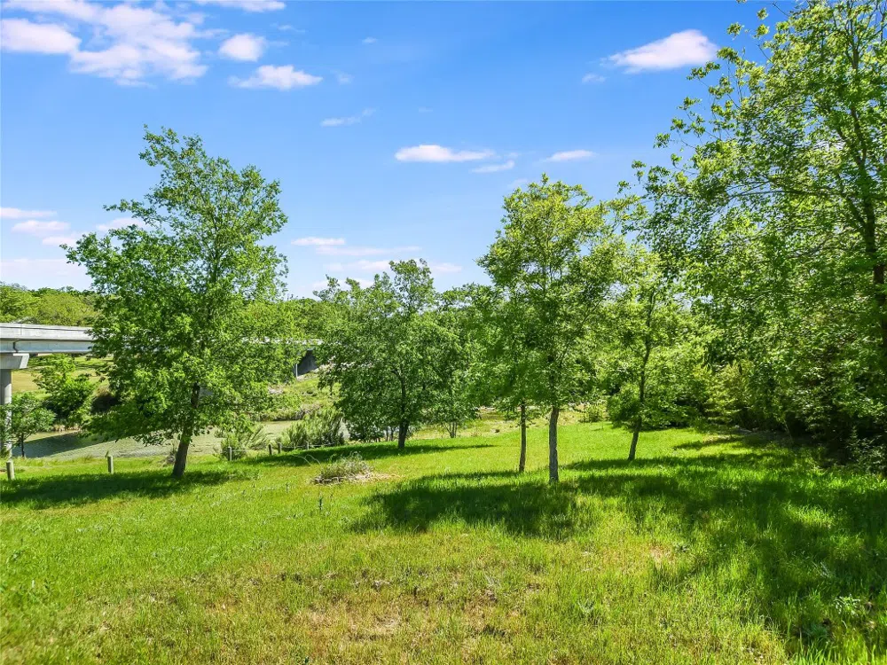 101 G W Haschke Lane Wimberley, TX 78676