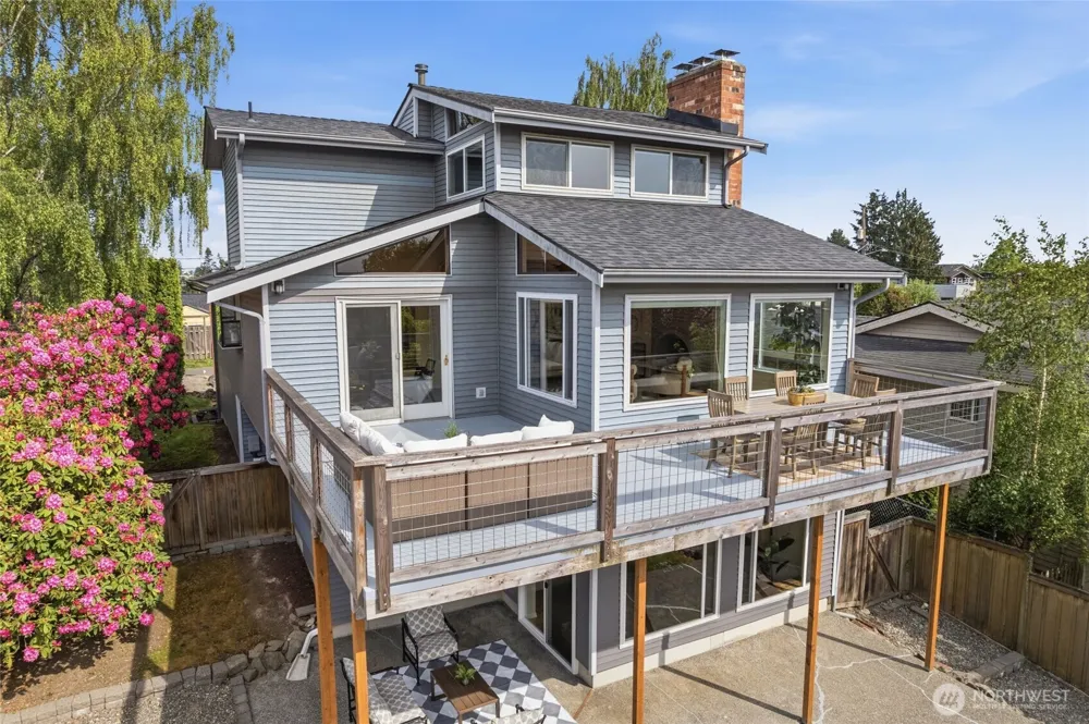 4019 52nd Place SW Seattle, WA 98116