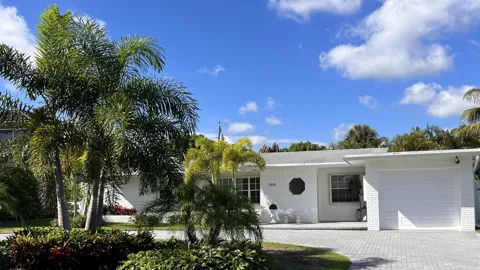 464 NW 11th Street