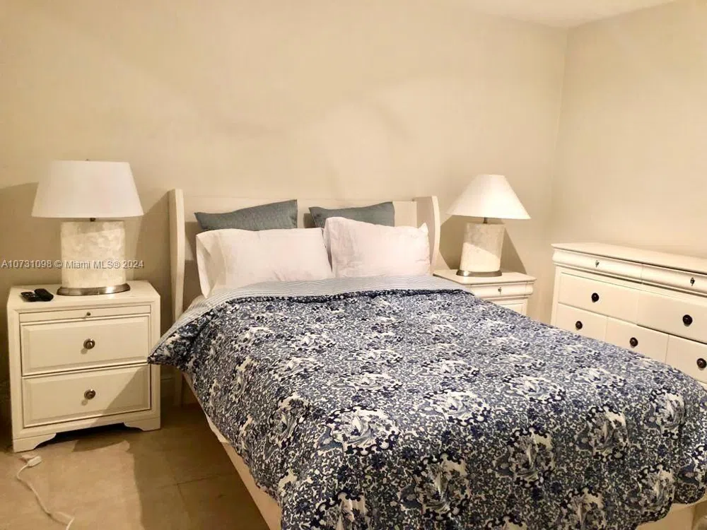 100 Sunrise Dr #6 Key Biscayne, FL 33149
