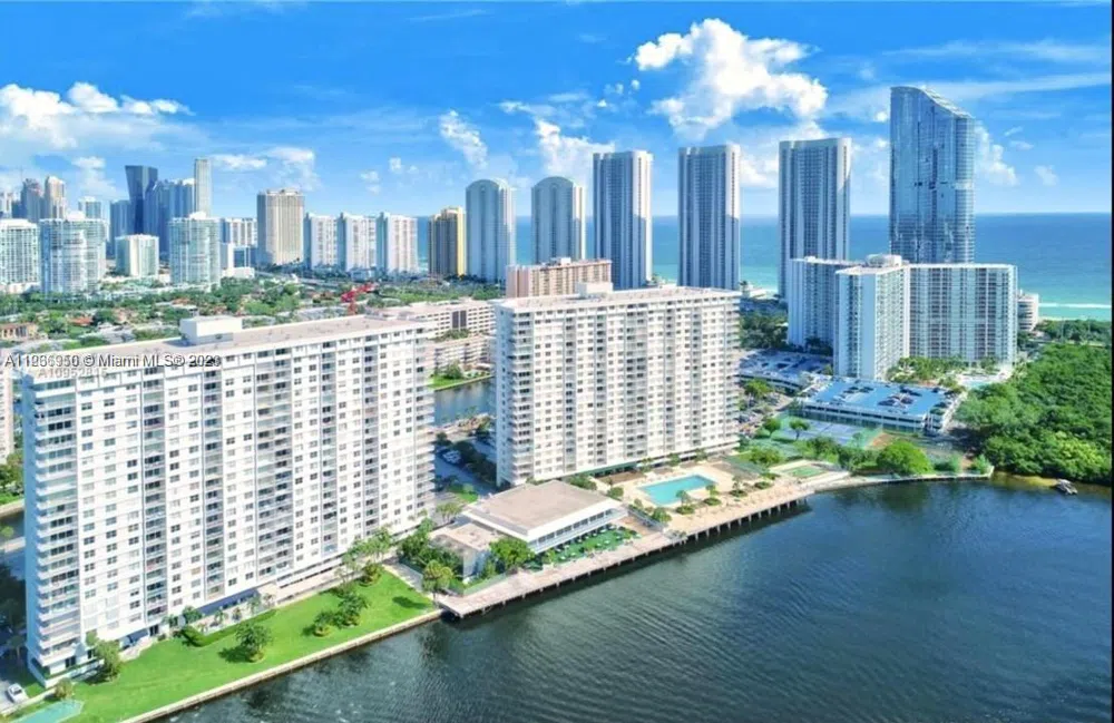 500 Bayview Dr #1519 Sunny Isles Beach, FL 33160