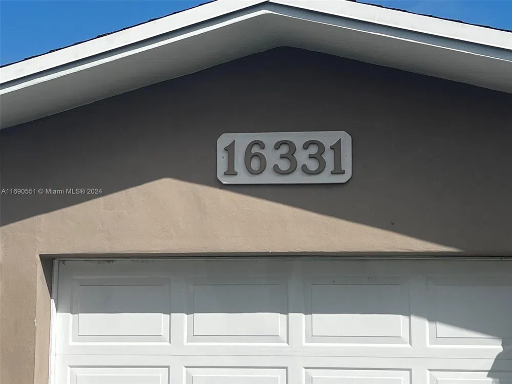 16331 SW 104th Ave Miami, FL 33157