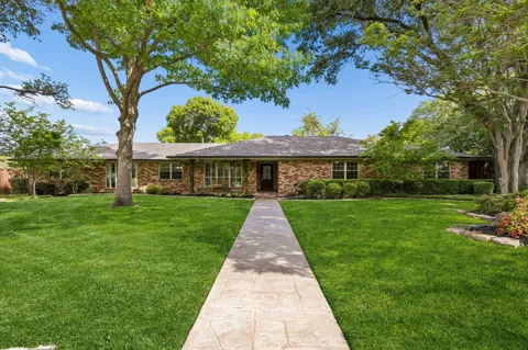 7519 Larchview Drive
