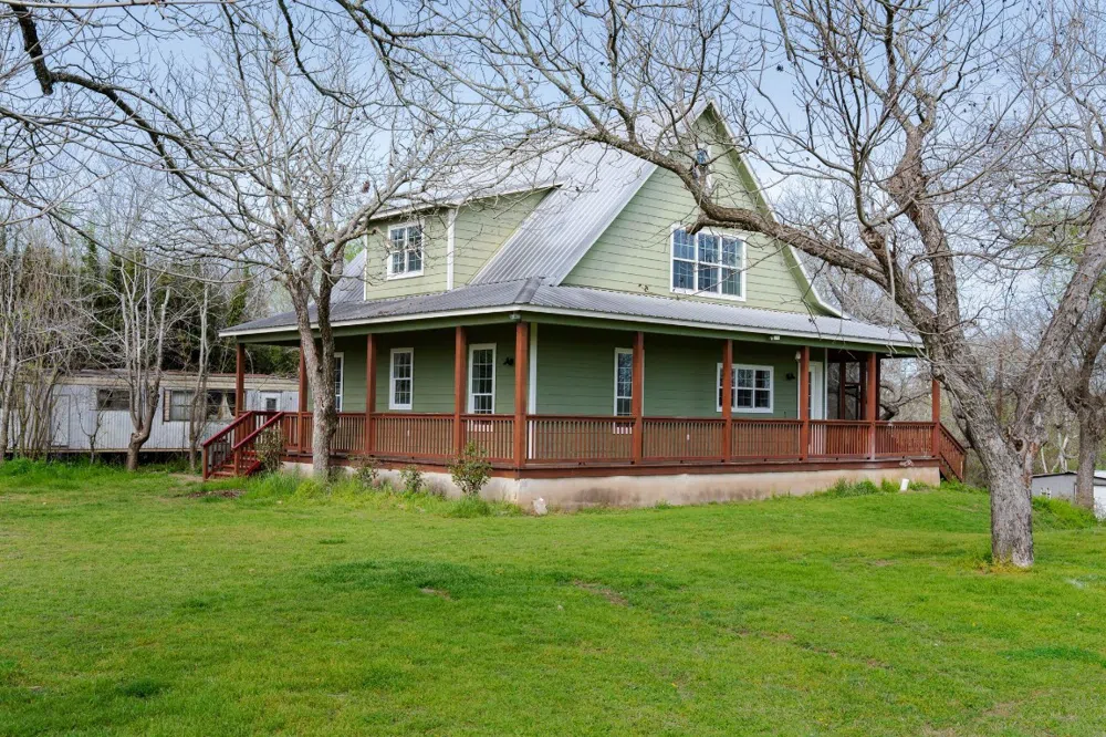 104 River Front Drive Cedar Creek, TX 78612