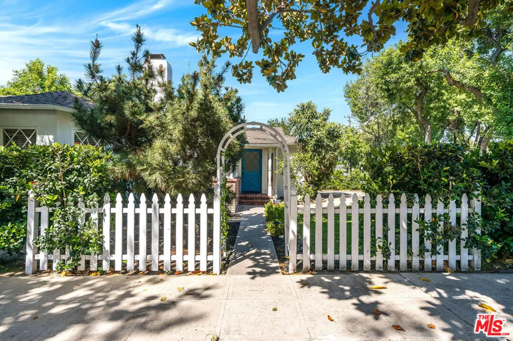 1400 W Clark Avenue
