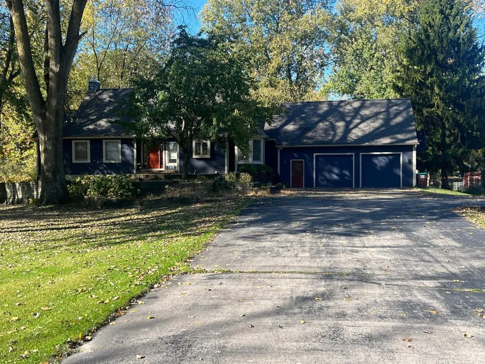 8866 Crane Road Milan, MI 48160