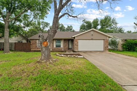 3509 Monument Drive