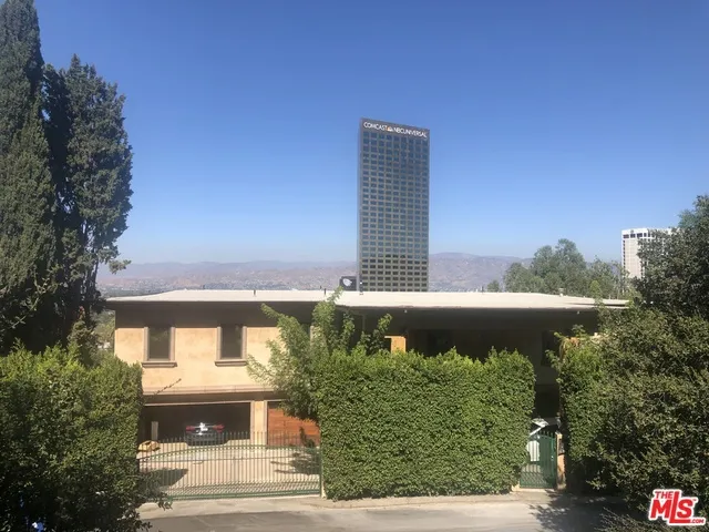3928 FREDONIA DRIVE Los Angeles, CA 90068