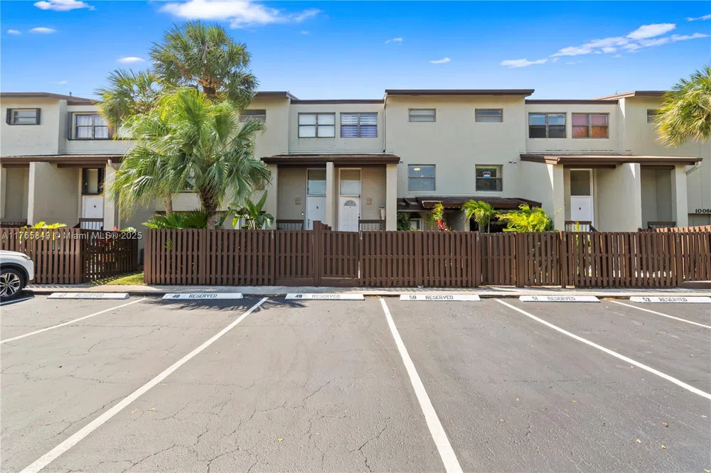 10060 NW 9th St Cir #14 Miami, FL 33172