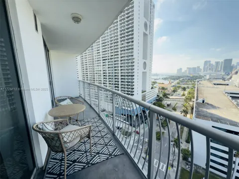 1750 Bayshore Dr #1612
