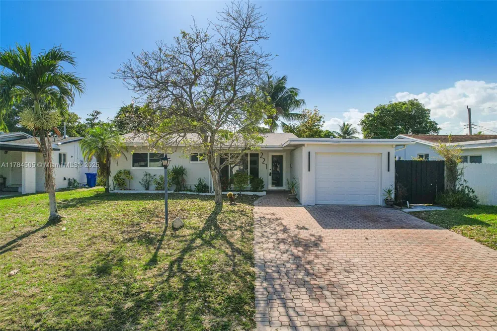 221 SW 28th Ter Fort Lauderdale, FL 33312