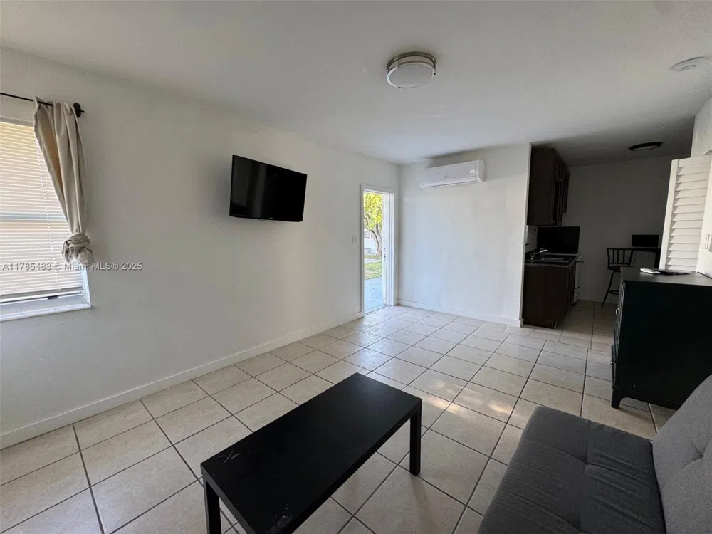 1840 Fillmore St #1 Hollywood, FL 33020