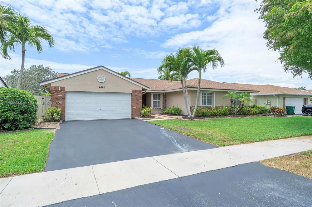 14660 Highland Springs Ct Davie, FL 33325
