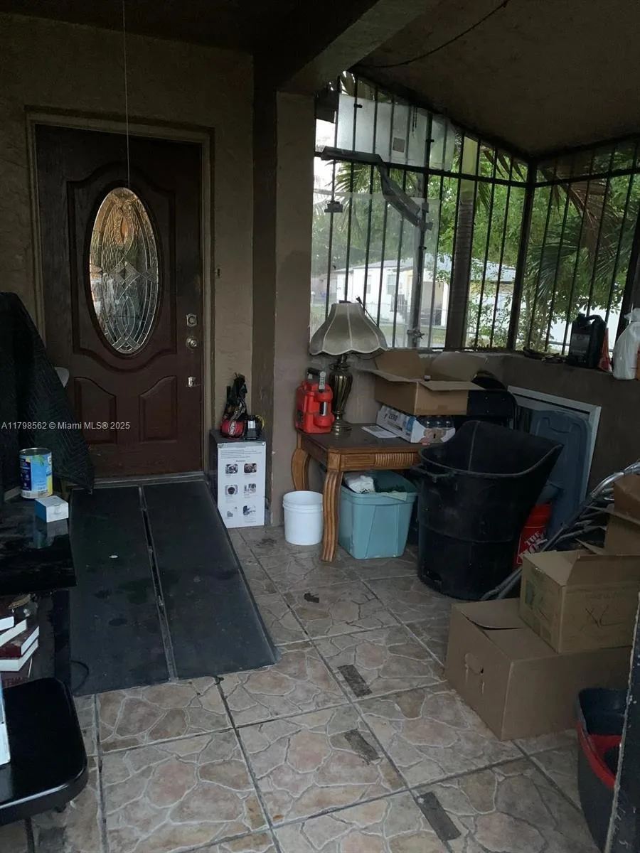 1253 NW 44th St Miami, FL 33142