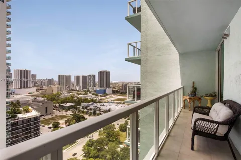 1900 Bayshore Dr #2307