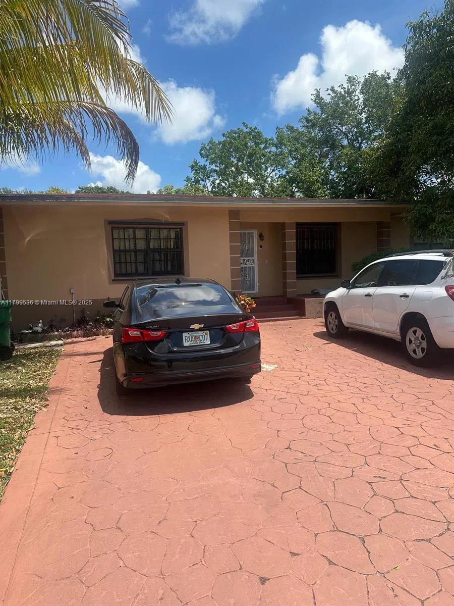1201 NW 147th St Miami, FL 33167