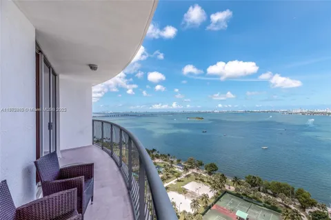 1750 Bayshore Dr #2402