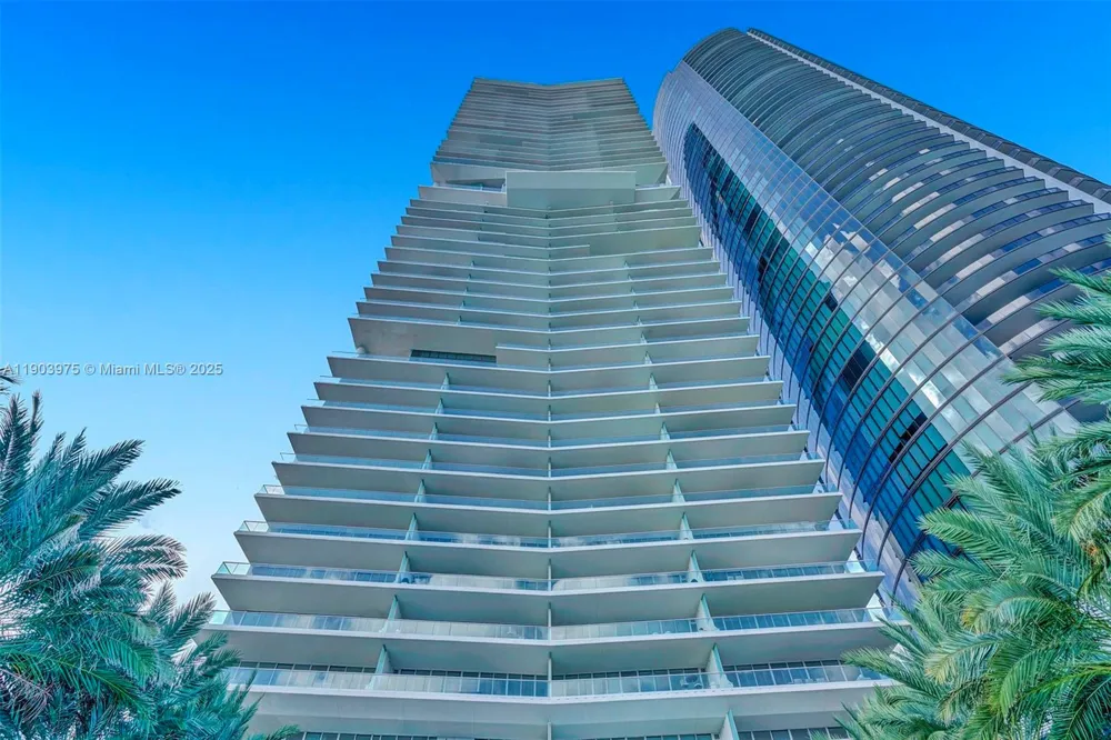 18501 Collins Ave #1902 Sunny Isles Beach, FL 33160