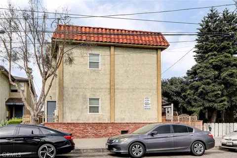 426 W 22nd