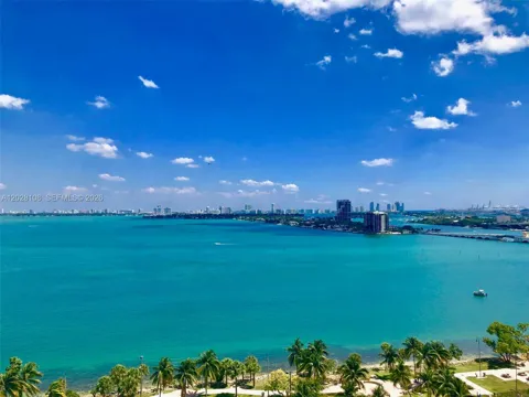 1800 BAYSHORE DR #1605