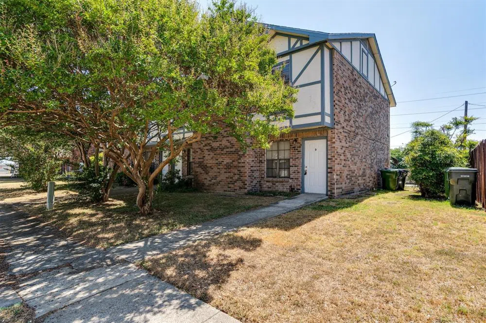 2822 Wimbledon Court #D Garland, TX 75041