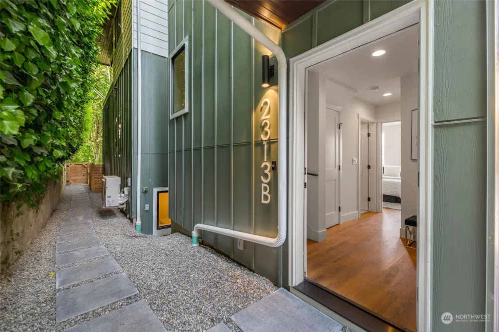 2313 B E Harrison Street