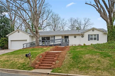 800 Creekside Drive