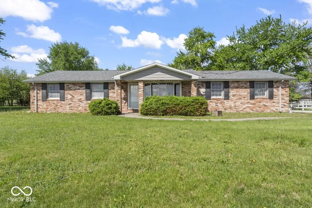 9967 County Road 800 W Daleville, IN 47334
