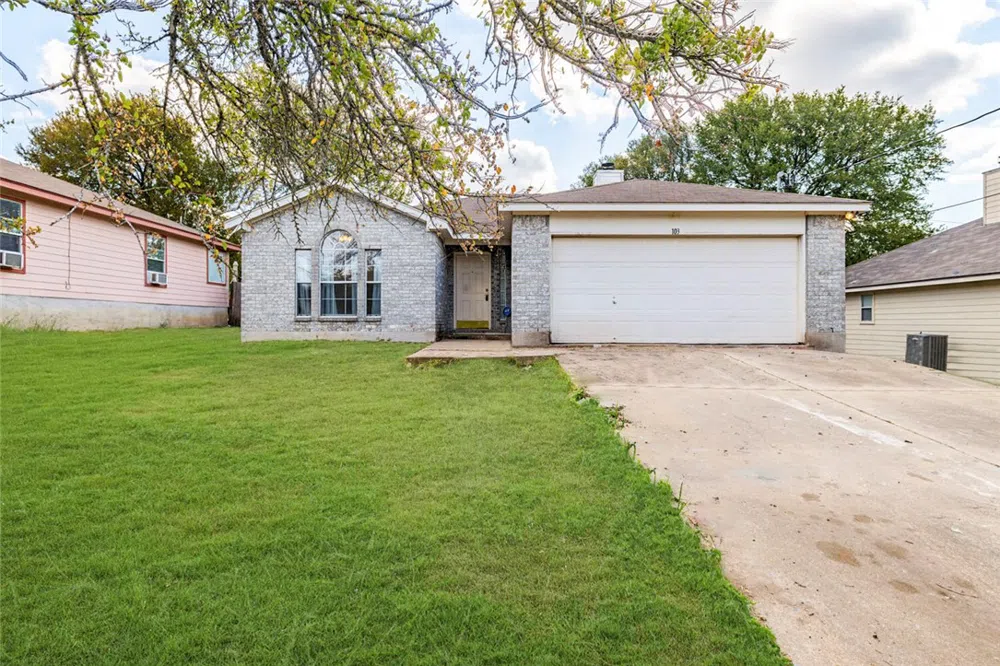 103 Oriole Cove Cedar Creek, TX 78612