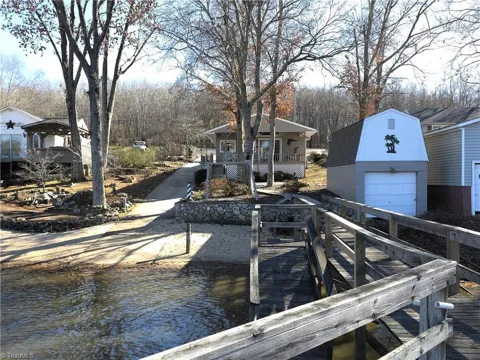 1348 Riverview Road