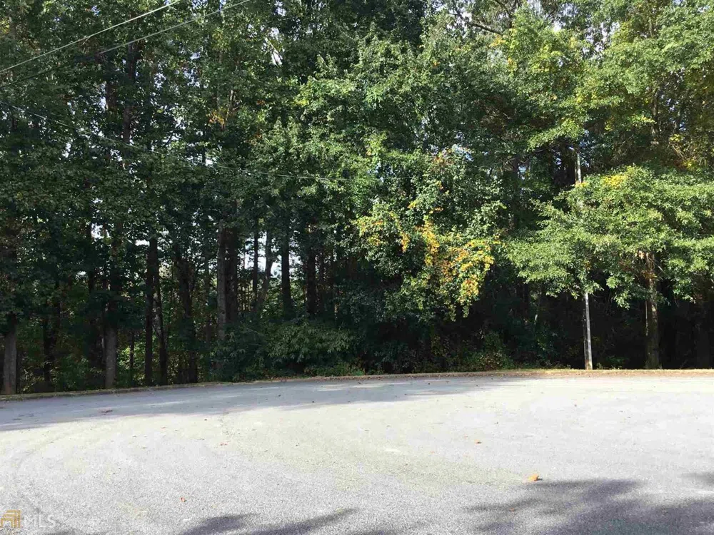 3725 Lochview Drive Loganville, GA 30052