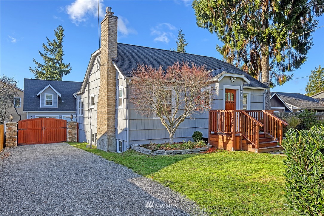 9627 25th Avenue SW Seattle, WA 98106