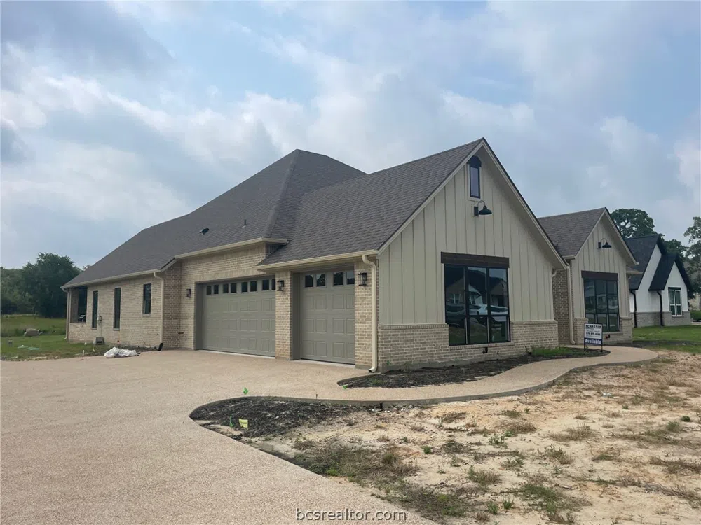 5455 Millstone Drive College Station, TX 77845