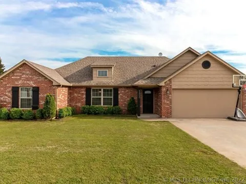 9800 Tall Pine Lane