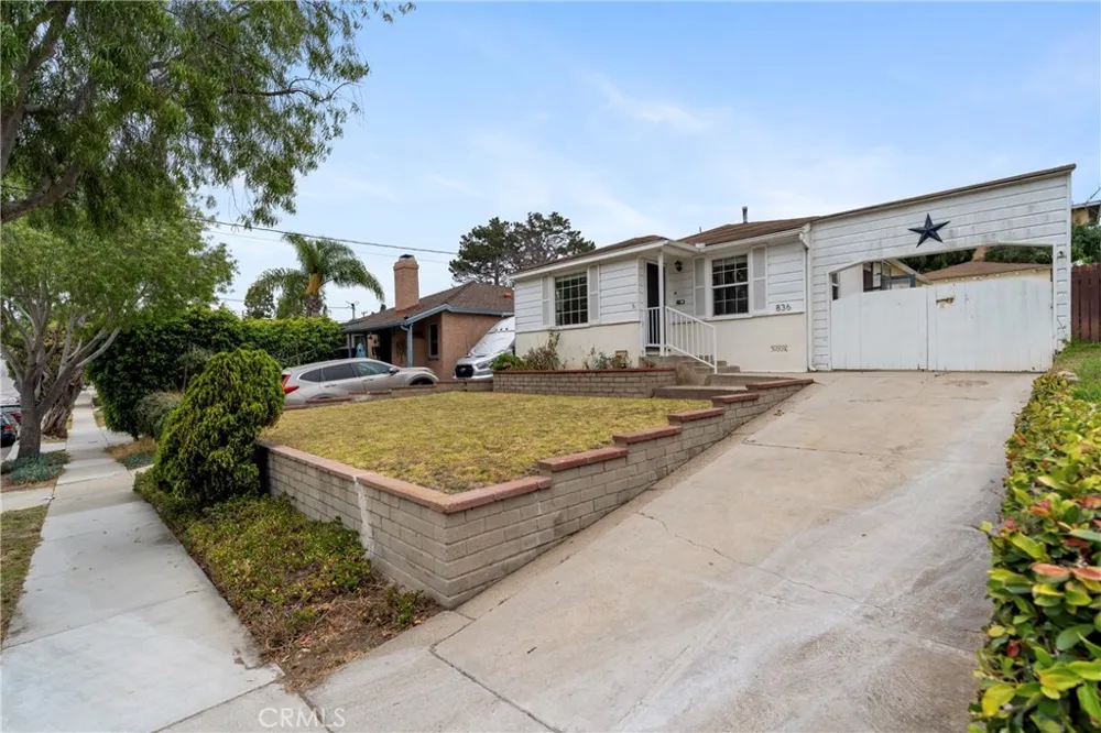 836 Eucalyptus Drive El Segundo, CA 90245