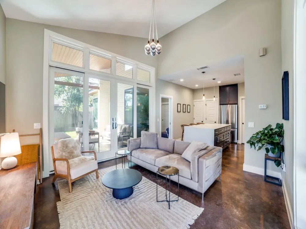 2207 S 3rd Street #B Austin, TX 78704