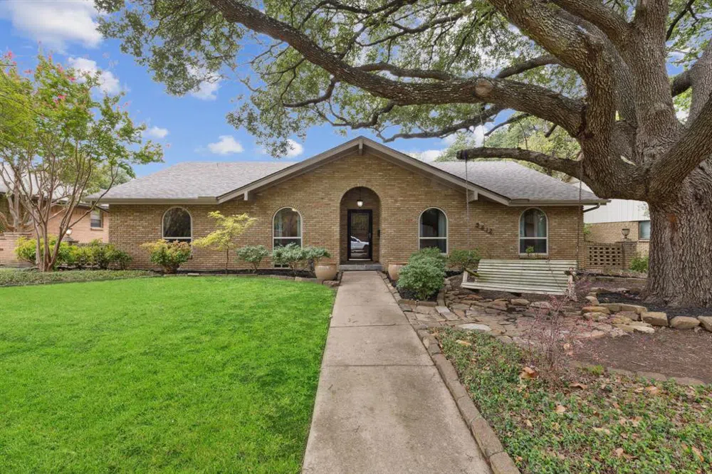 9412 Heatherdale Drive